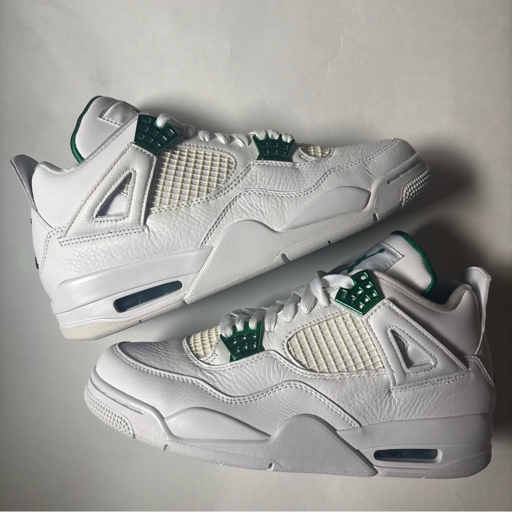 Nike Air Jordan 4 Retro ‘Green Metallic’ 2020 Mens 9 Sneakers CT8527-113 No Box